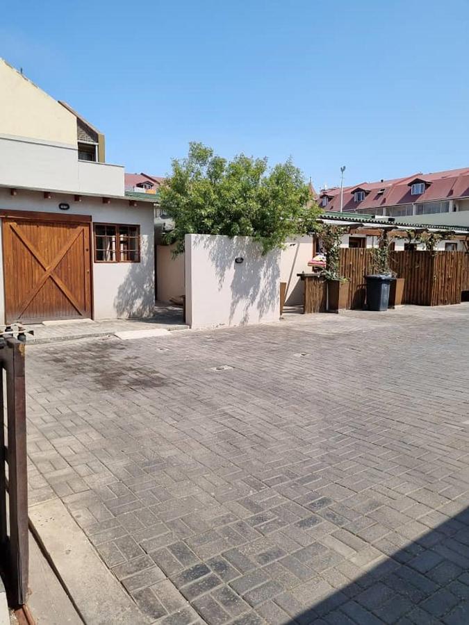 Eazy Sleep Accommodation Swakopmund Exteriör bild